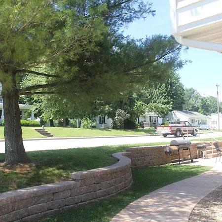 Green Acres Hotel