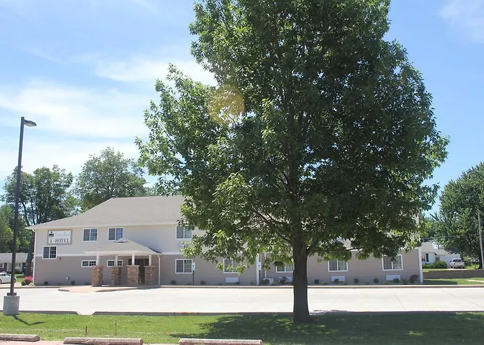 Hotel Acres Pittsfield