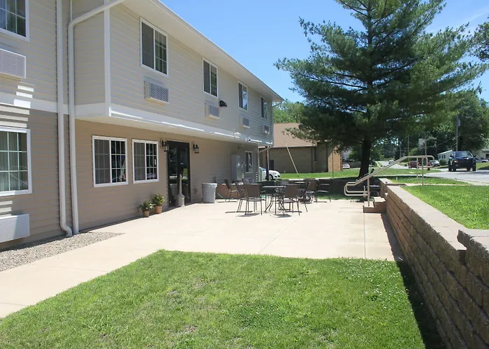 Acres 3* Pittsfield