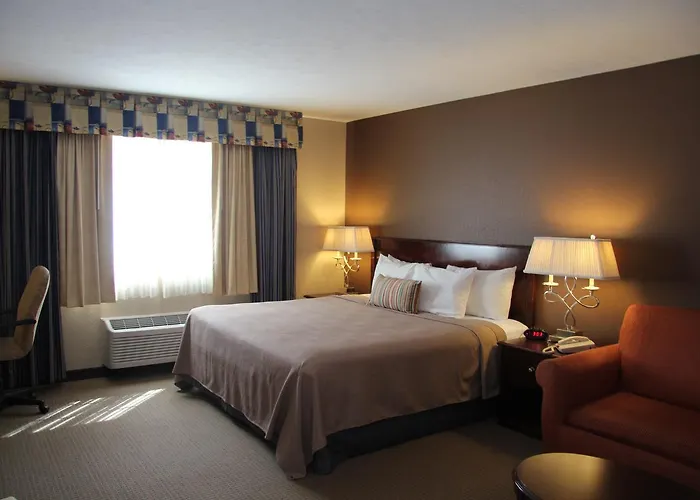 Acres 3* Pittsfield